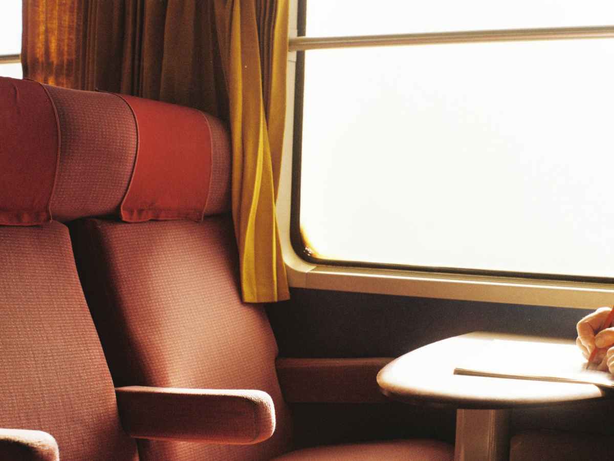 Ore 9:30 – In&nbsp;treno